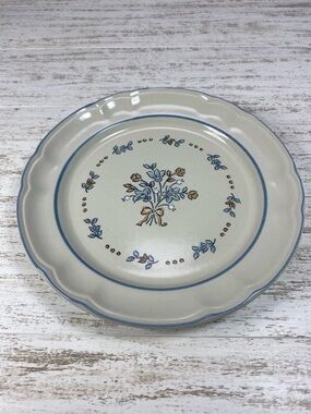 Cordella Collection Bluet Stoneware Scalloped Plate Blue Rim Floral Size 8”